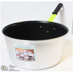 5.5QT COATED ALUMINUM SAUCE POT - NEW