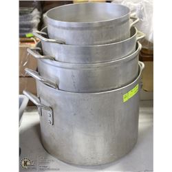 LOT OF 4 VARIOUS SIZE STOCK POTS