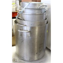 LOT OF 5 VARIOUS SIZE STOCK POTS