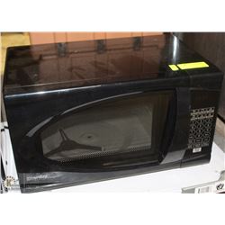 DANBY 700WATT MICROWAVE