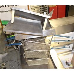 LOT OF 9 FRYER BASKETS, OIL MESH FOR FRYERS & 2