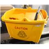 Image 1 : NEW MOP BUCKET