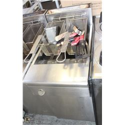 QUEST DEEP FRY WITH 2 BASKETS