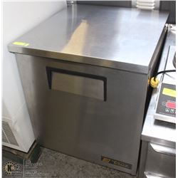 TRUE UNDERCOUNTER COOLER 27"