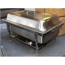 8 QT STAINLESS STEEL CHAFER DISH WITH 2 1/2 SIZE