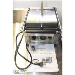 PANINI GRILL 120V WITH TIMER