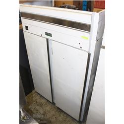 CURTIS DOUBLE DOOR UPRIGHT FRIDGE