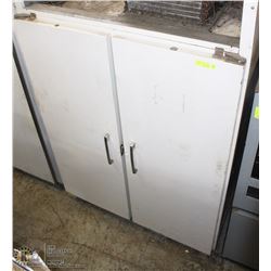 DOUBLE DOOR UPRIGHT COOLER 51"X36"X84"