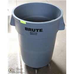 COMMERCIAL RUBBERMAID  BRUTE 44 GALLON