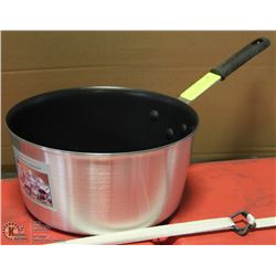 ON CHOICE: 5.5QT COATED ALUMINUM SAUCE POT - NEW