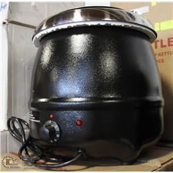 ON CHOICE:  NEW SOUP KETTLE WITH LID 10 LITRES