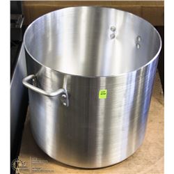 NEW 32 QUART STAINLESS STEEL STOCK POT