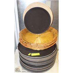 LOT OF SERVING TRAYS