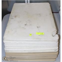 LOT OF CUTTING BOARDS