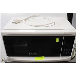 CLASSIC MICROWAVE OVEN AND VOLLRATH SOUP WARMER