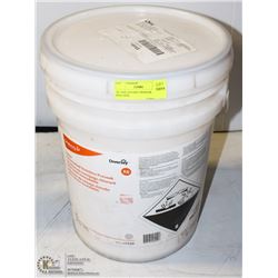 20L PAIL DIVERSY PRESOAK SOLUTION.