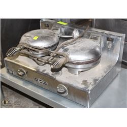 WELLS DUAL WAFFLE MAKER