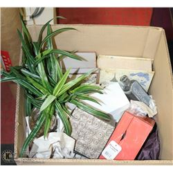 BOX OF SHOWHOME STAGING DECORE ITEMS -