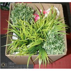BOX OF SHOWHOME STAGING DECOR ITEMS -