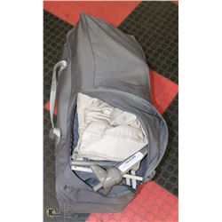 PORTABLE EDDIE BAUER PLAY PEN