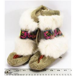 VINTAGE LEATHER & FUR MOCCASINS FOR SMALL