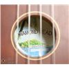 Image 2 : DIAMOND  HEAD UKULELE IN DARK WOOD STAIN