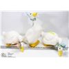 Image 1 : SET OF 3 LARGE PORCELAIN DUCKS