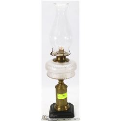 VINTAGE OIL LAMP