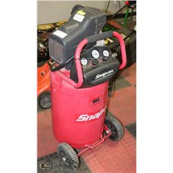 SNAPON 20 GAL AIR COMPRESSOR