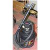 Image 1 : 4 GALLON SHOP VAC WET AND DRY