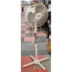 WHITE FLOOR FAN ON CHOICE