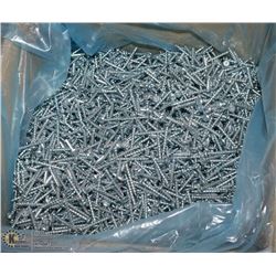 CASE OF 5000- 8 1 /38" LOW PROFILE TRUSS SCREWS