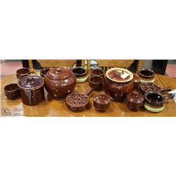 ESTATE LOT OF 25PCS OVENWARE MADE IN USA