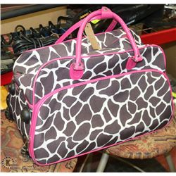 PINK & GREY PULL ALONG TRAVEL BAG
