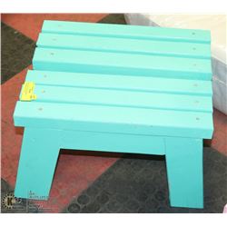 18"X14.5"X13"H SOLID PINE AQUAMARINE STOOL
