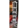 Image 1 : WHITE WROUGHT IRON 5 SHELF STAND
