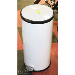 ST STEEL GARBAGE CAN ON CHOICE