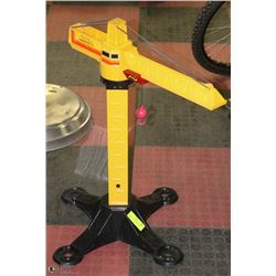 TONKA METAL CONSTRUCTION CRANE