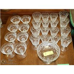 ESTATE LARGE LOT OF CRYSTAL MATCHING GLASSES