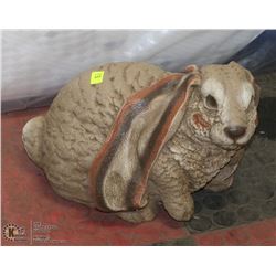 ESTATE CONCRETE BUNNY RABBIT LAWN ORNAMENT