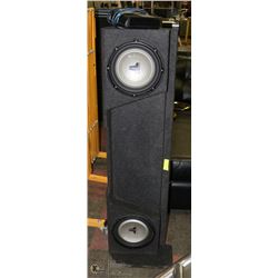 JL AUDIO AMP CS300/1 AND TRUCK SUBS