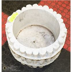 CEMENT LOG STYLE PLANTER