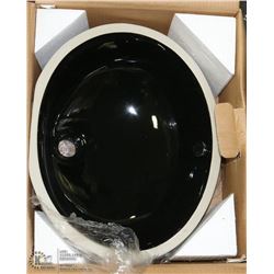 NEW WHITE AND BLACK UNDERMOUNT SINK