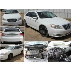 FEATURED ITEM: 2013 CHRYSLER 200LX