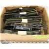 Image 1 : LOT OF OVER 60' TRAIN TRACKS INCL SPLITTERS