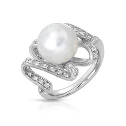 18KT White Gold 8.96ct Pearl and Diamond Ring