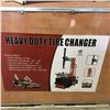 Image 2 : HEAVY DUTY TIRE CHANGER