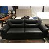 Image 3 : 2 PCE CONTEMPORARY BLACK LEATHER SOFA & LOVE SEAT SET