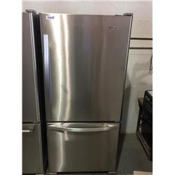 Whirlpool stainless steel fridge *NEW, TESTED, COSMETIC DAMAGE*