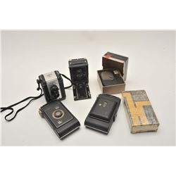 18AL-83 VINTAGE AND ANTIQUE CAMERA LOT